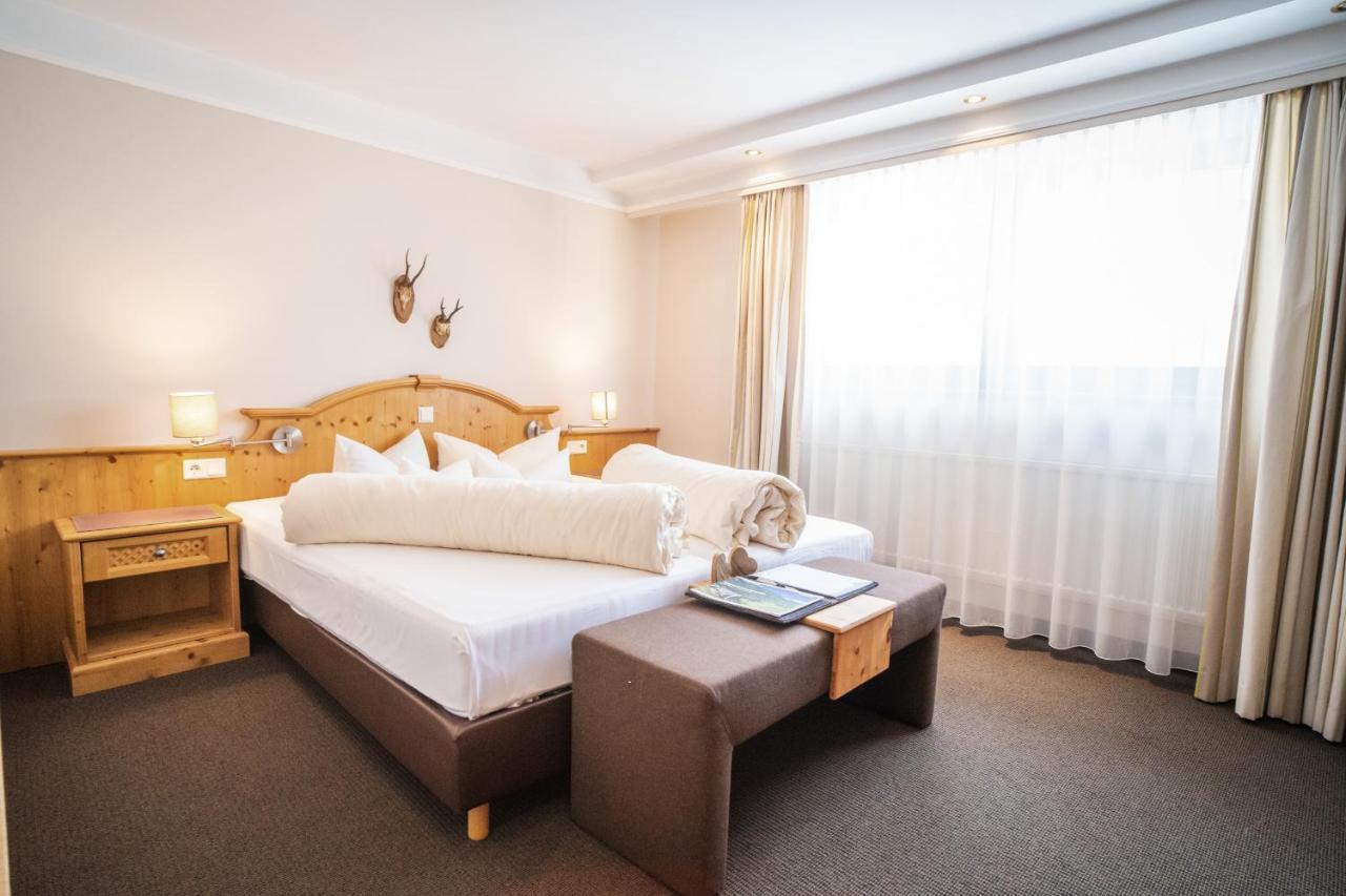 Aktiv Hotel Zur Rose Am Brenner Steinach am Brenner Exteriör bild