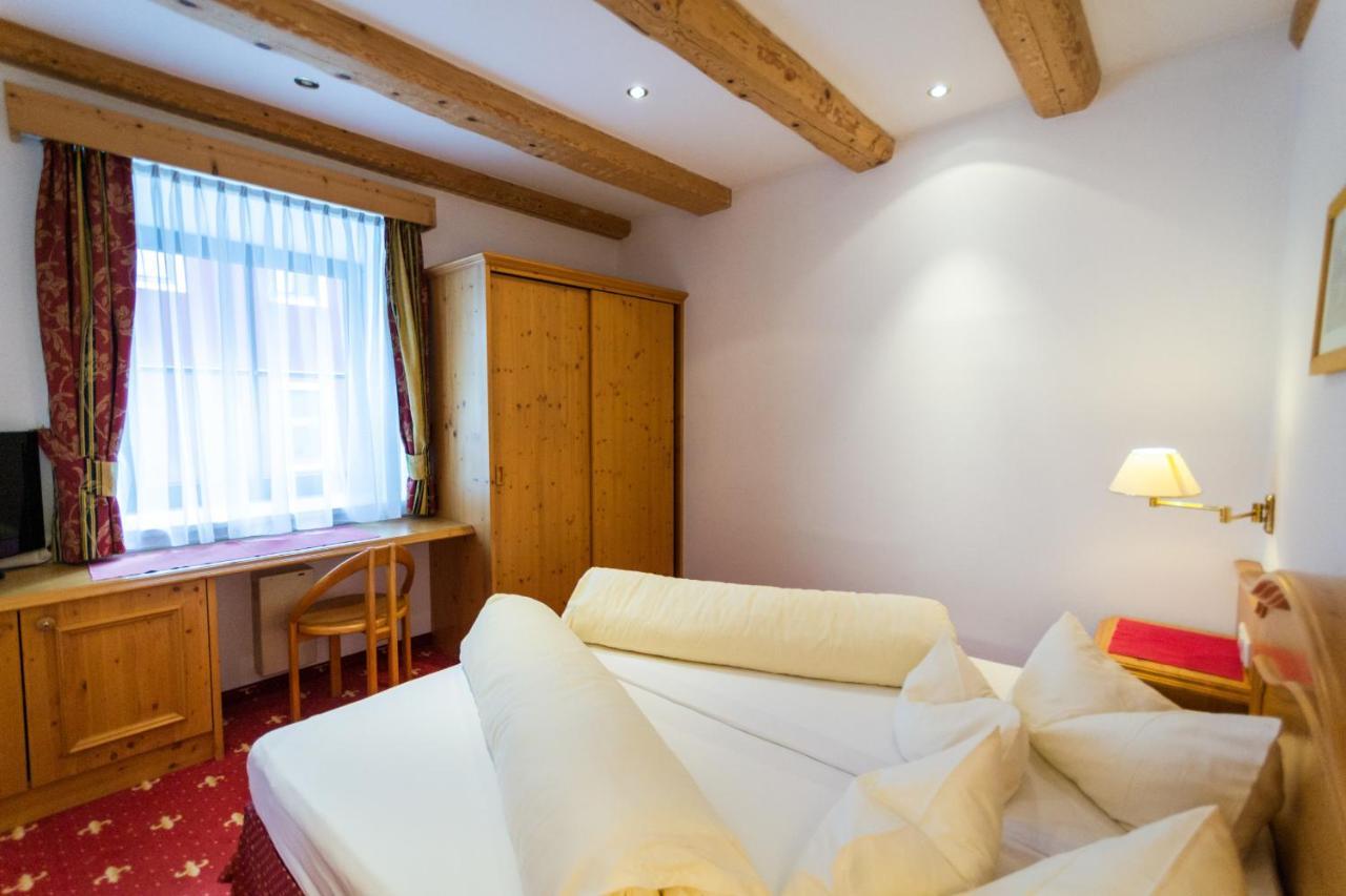 Aktiv Hotel Zur Rose Am Brenner Steinach am Brenner Exteriör bild