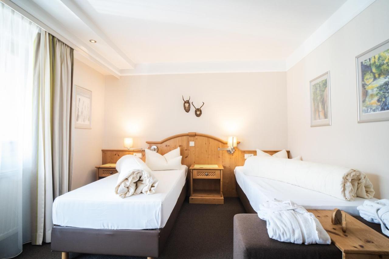 Aktiv Hotel Zur Rose Am Brenner Steinach am Brenner Exteriör bild