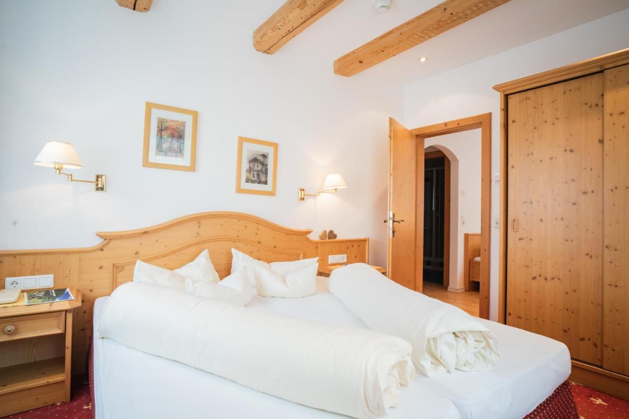 Aktiv Hotel Zur Rose Am Brenner Steinach am Brenner Exteriör bild
