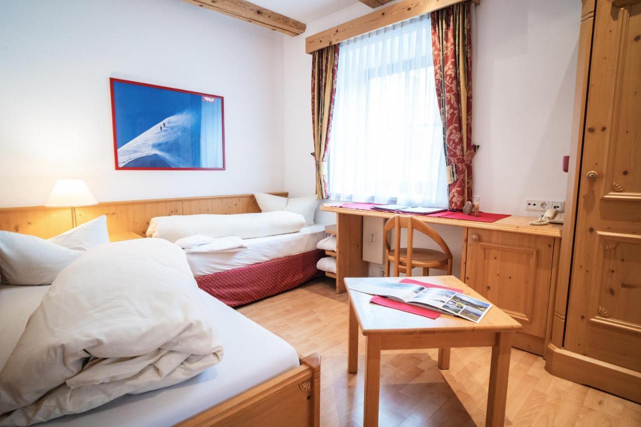 Aktiv Hotel Zur Rose Am Brenner Steinach am Brenner Exteriör bild