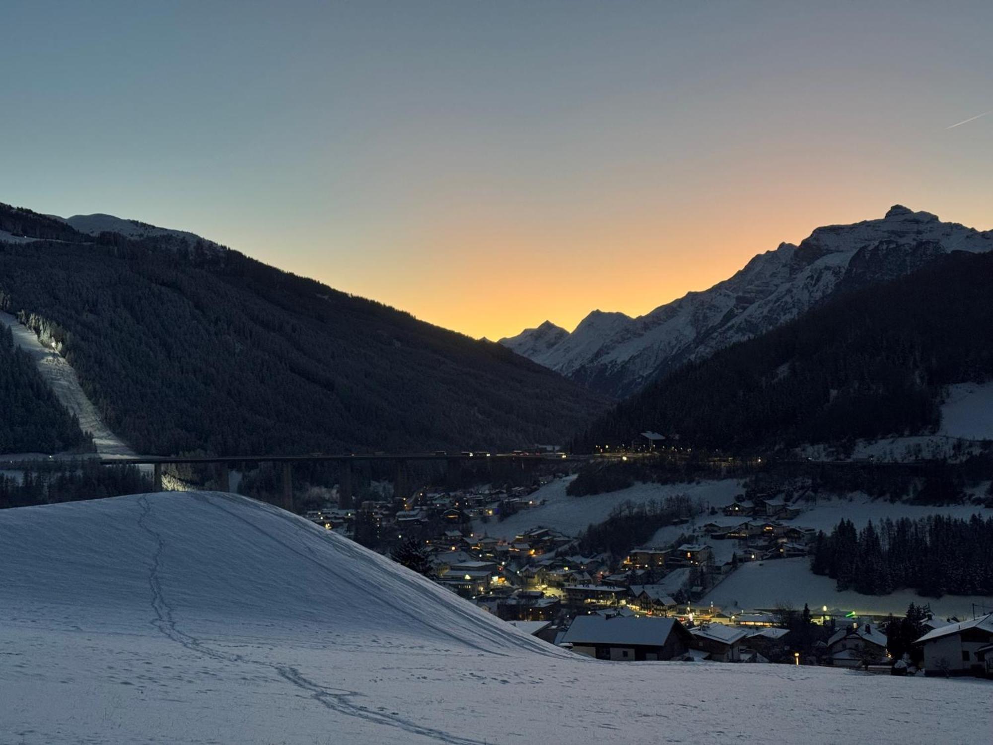Aktiv Hotel Zur Rose Am Brenner Steinach am Brenner Exteriör bild